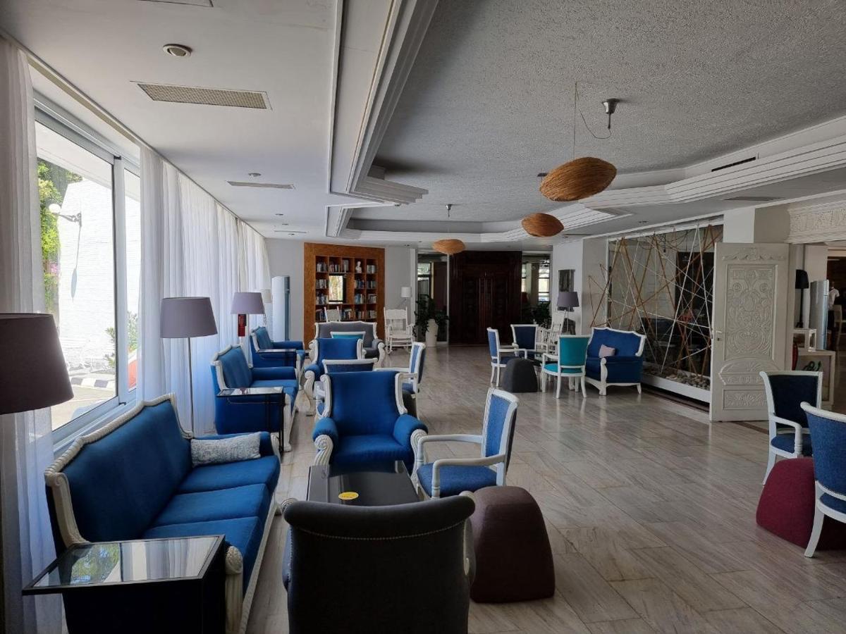 Nereus Hotel Пафос Екстер'єр фото